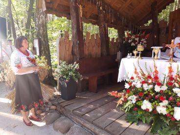 Wyjątkowe nabożeństwo w Dolinie Objawienia we wsi Kałuże
